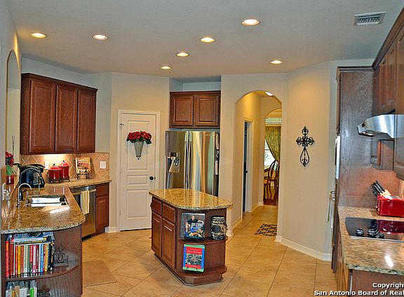 5th image of 27715 Woodway Bnd