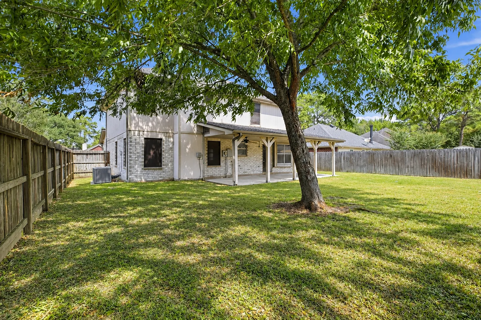 4 bed, 2.5 bath, 2353 sqft, $2,850 — Photo 4