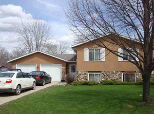 305 23rd St SE, Willmar, MN 56201