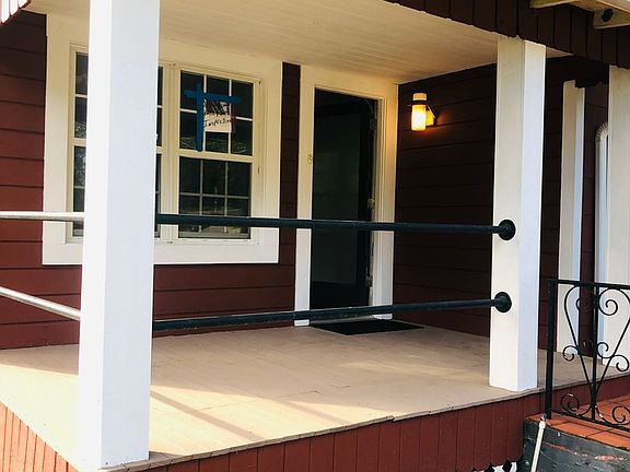 2nd image of 1322 Francis Ave