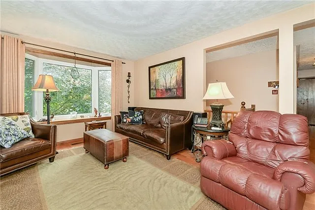 167 Harvard Rd — Photo 3