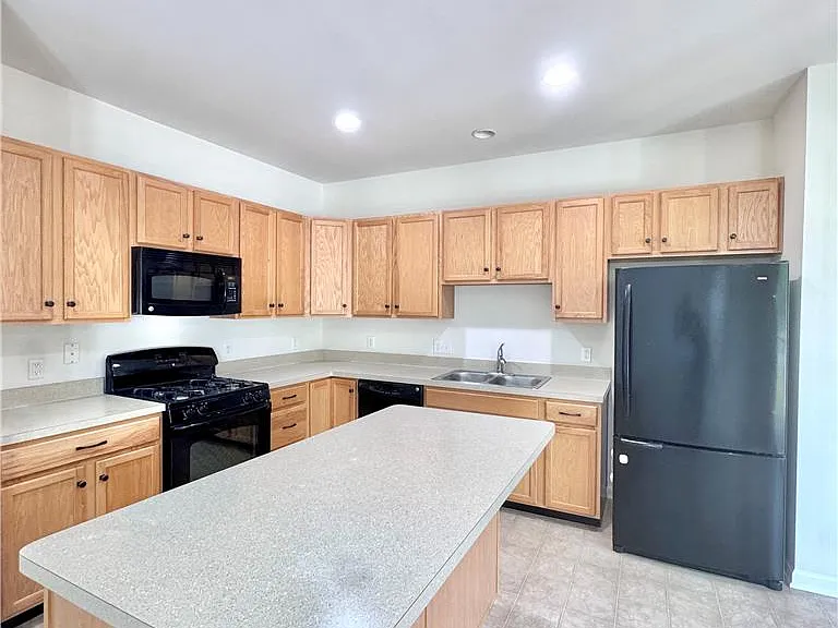8704 Mayfair Ct — Photo 11