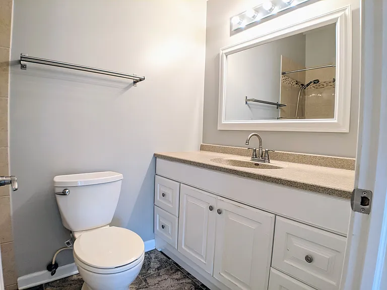 48 King Dr — Photo 16