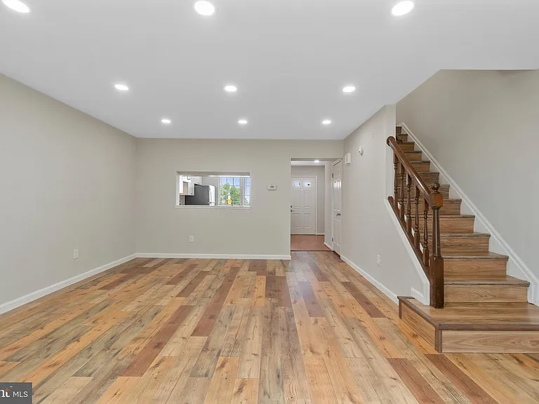 1004 Dartmouth Glen Way — Photo 13