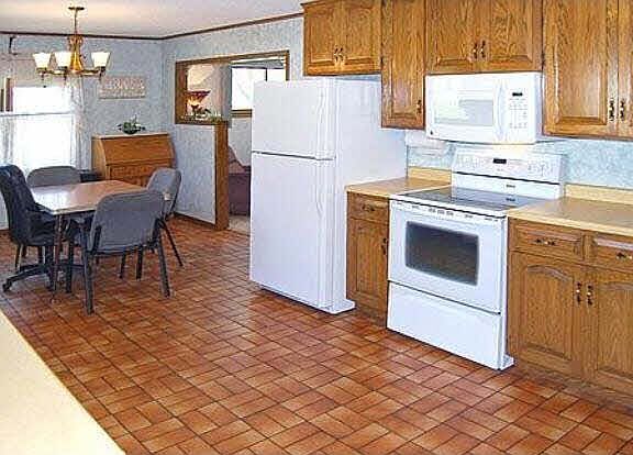 2nd image of 883 Berwood Avenue