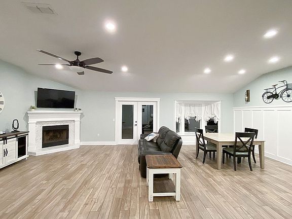 3rd image of 1853 Broadhaven Dr