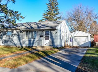 2313 5th Ave S, Fargo, ND 58103