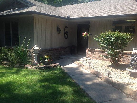 4th image of 7 Hughes Ln