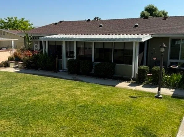 19203 Avenue Of The Oaks, Newhall, CA 91321
