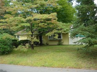 4 Fairlawn Ave, East Hampton, CT 06424