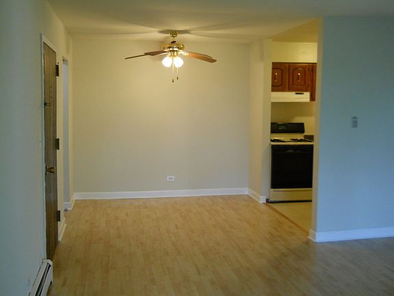 2nd image of 845 Westmoreland Dr APT 7