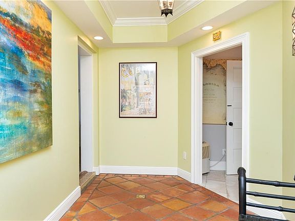 4th image of 2731 Carissa Dr