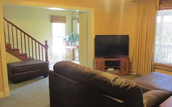 Spacious living room