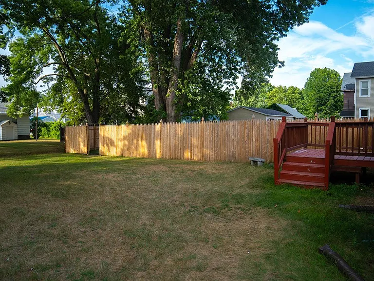 7 Haines St #A — Photo 2