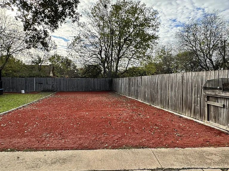 140 Towne West Dr — Photo 29