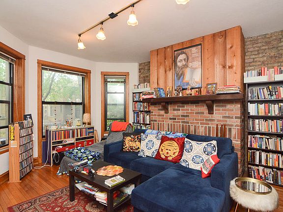 2nd image of 931 W Gunnison St APT 1