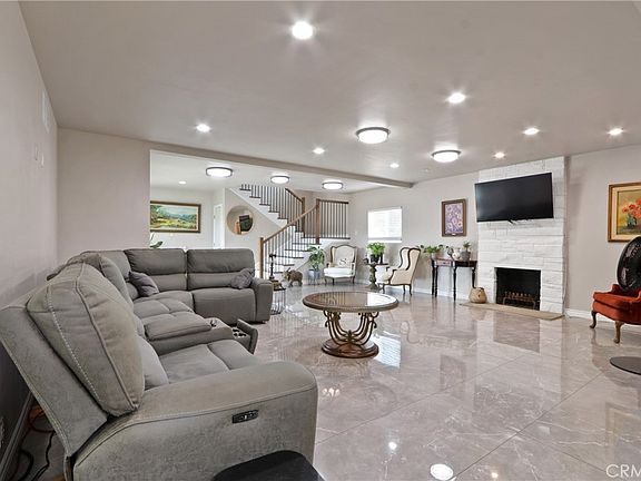 4th image of 3129 W Olinda Ln