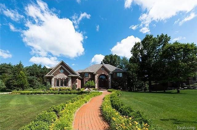 1st image of 972 Hill Hollow Ct