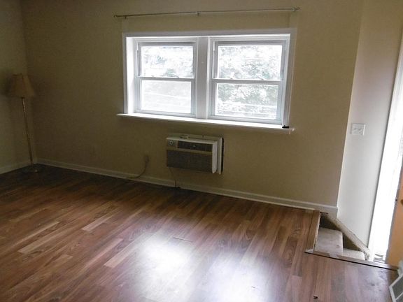 4th image of 278 Greenough St #B