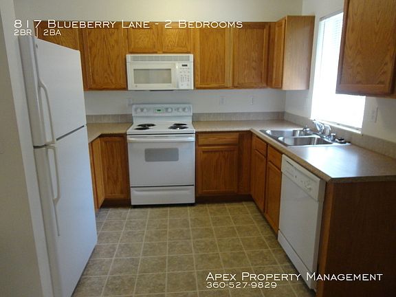 2nd image of 817 Blueberry Ln #2