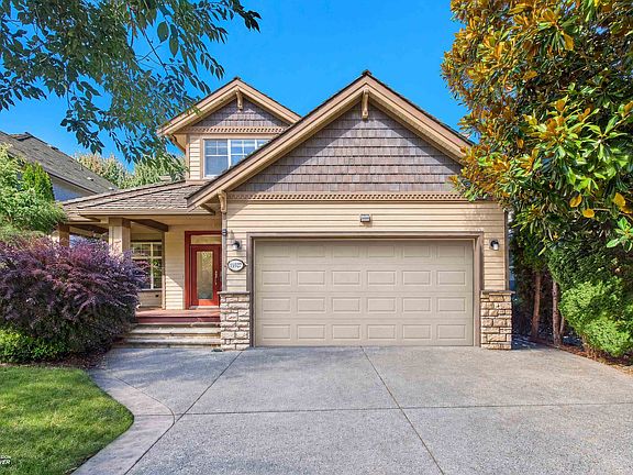 2nd image of 15527 37a Ave