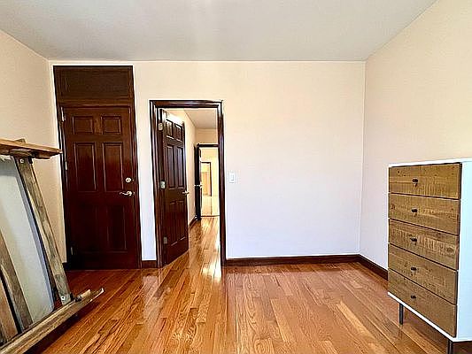 4th image of 30-14 42nd St #3R