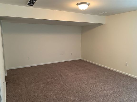 4th image of 327 Tribbitt St