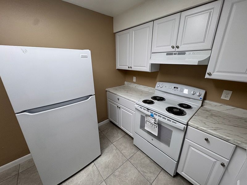 1st image of 140 Avenue W NW #1