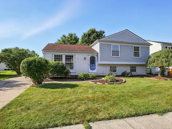 35614 Hermitage Ct, New Baltimore, MI 48047