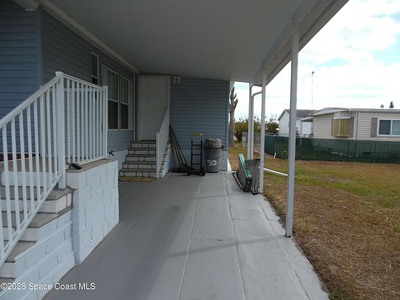 5th image of 839 Wren Cir