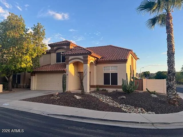 1237 E Glenhaven Dr — Photo 2