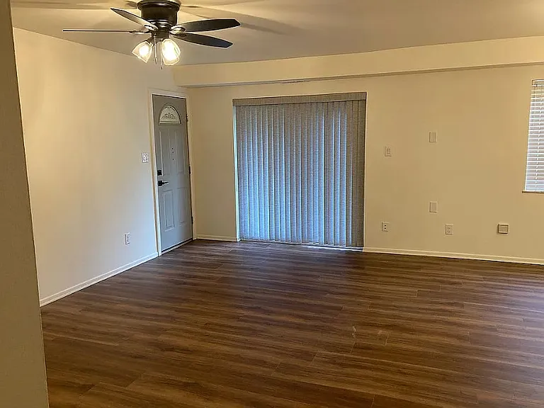 129 Baywood Ave #1A2 — Photo 7