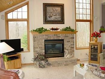 4th image of 8805 Primrose Ln