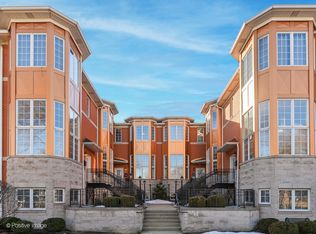 6 Park Ave #6, River Forest, IL 60305