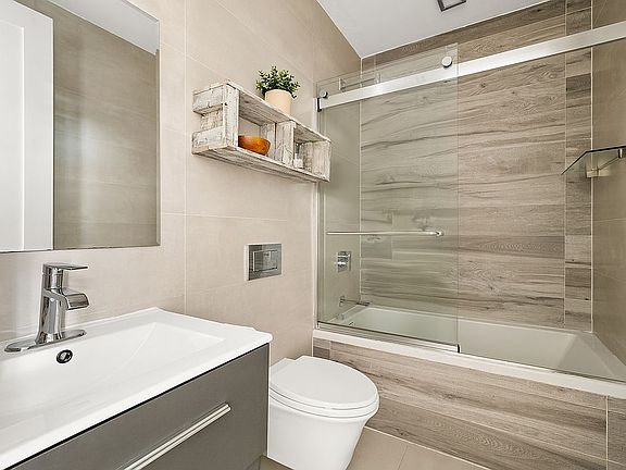 5th image of 312 Clifton Pl #2