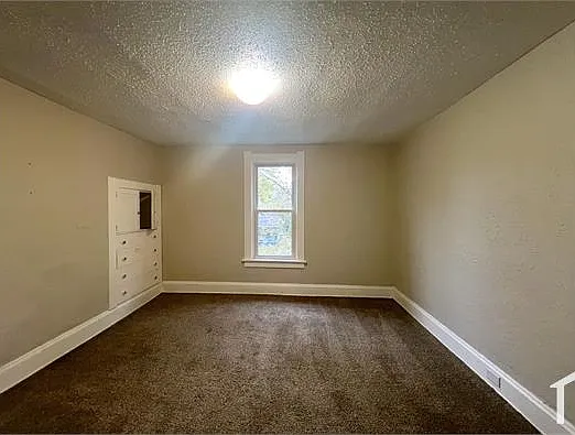 1407 Foster Ave — Photo 14