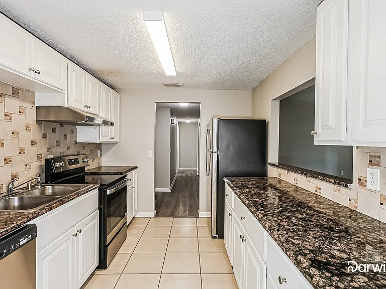 617 Cedar Grove Dr — Photo 3