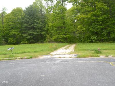 300 Valentine Ln, Lee, MA, 01238