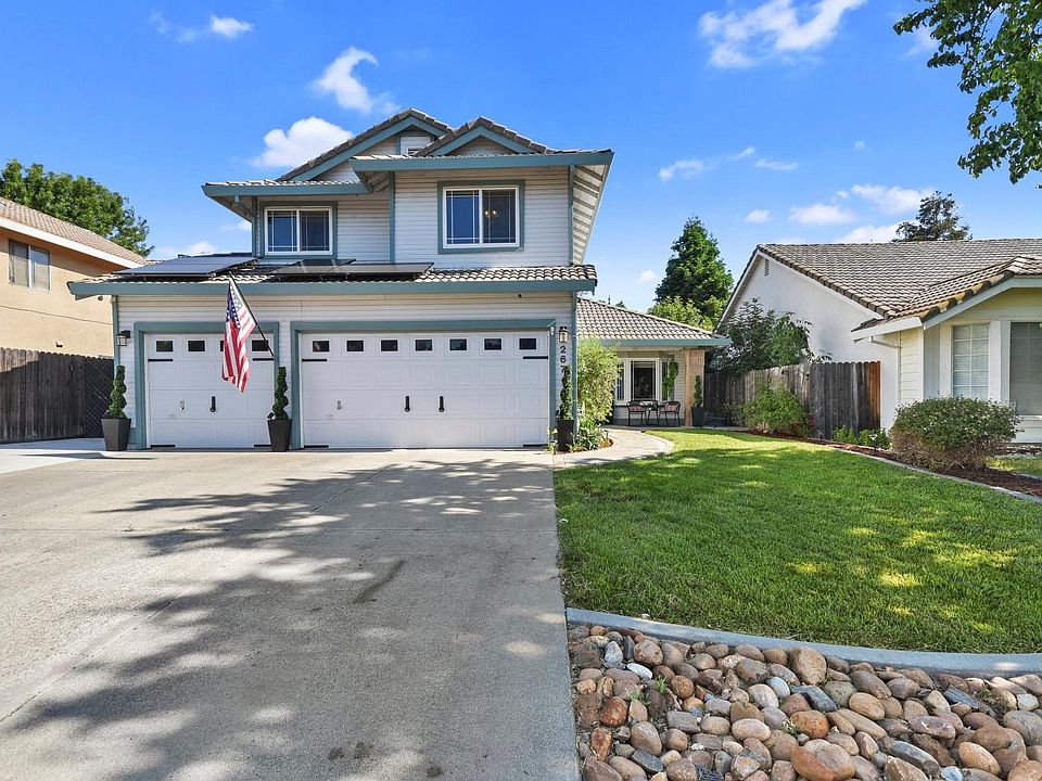 1st image of 267 Sunridge Way