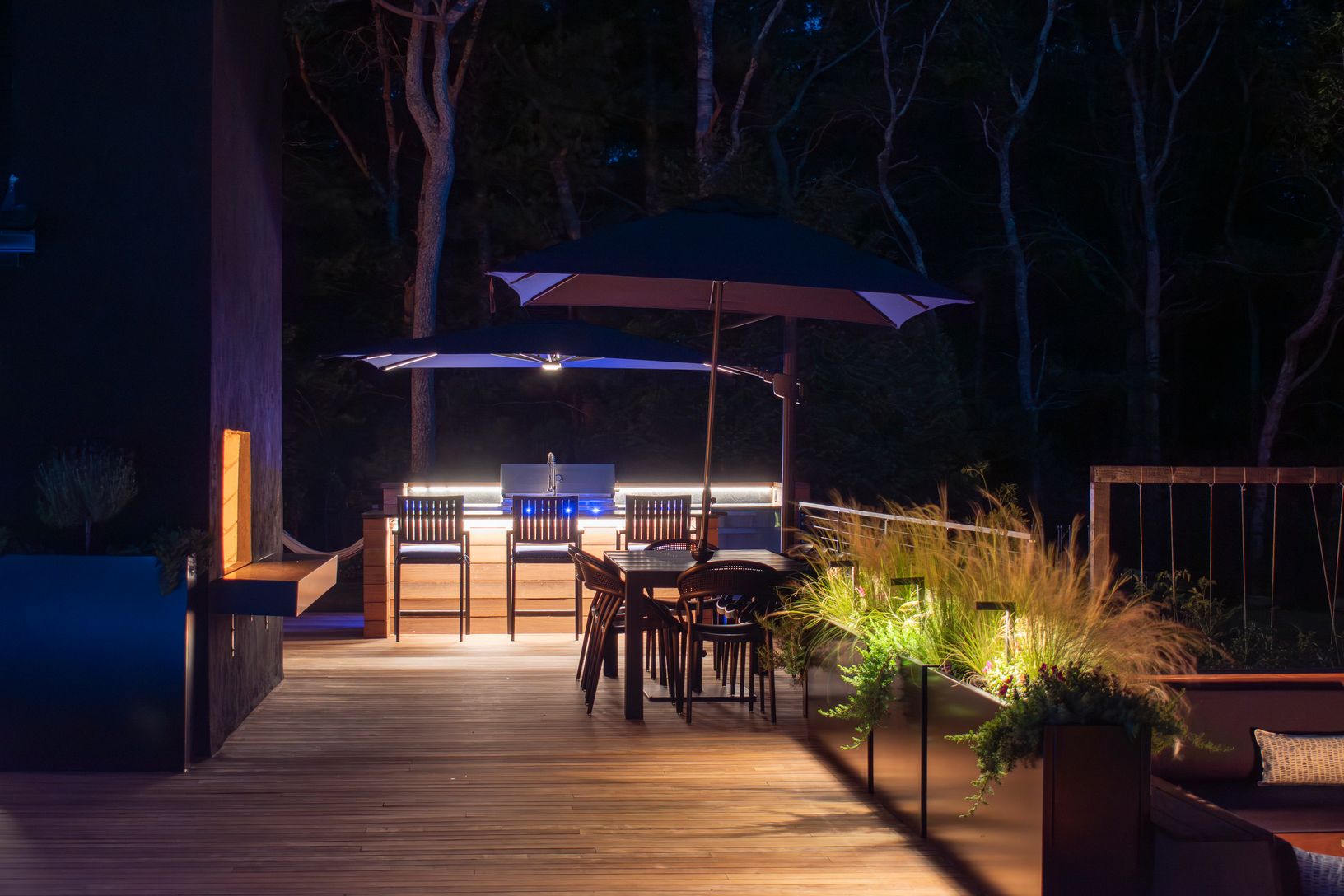  Outdoor Kitchen at Night