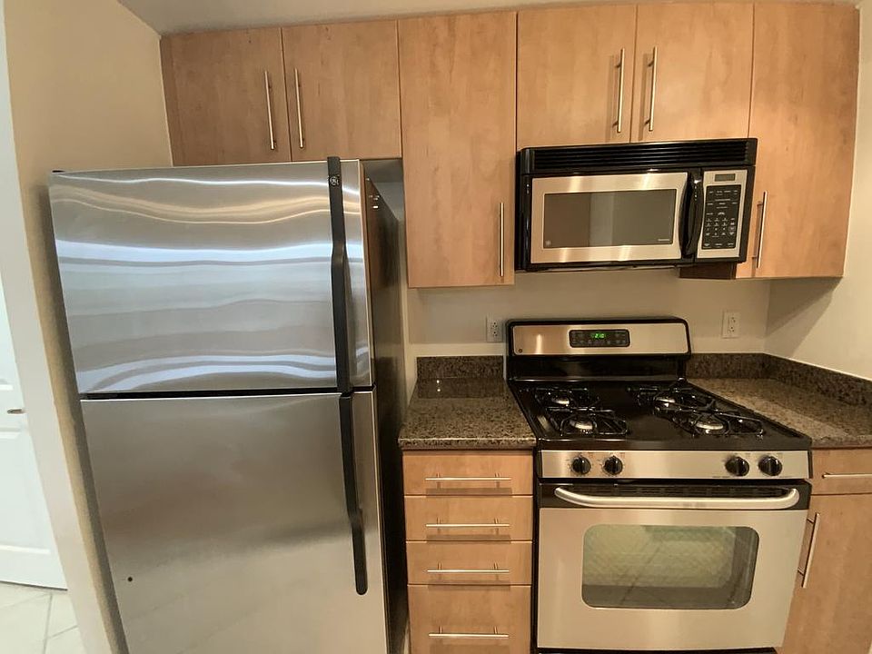1st image of 1021 N Garfield St APT 812