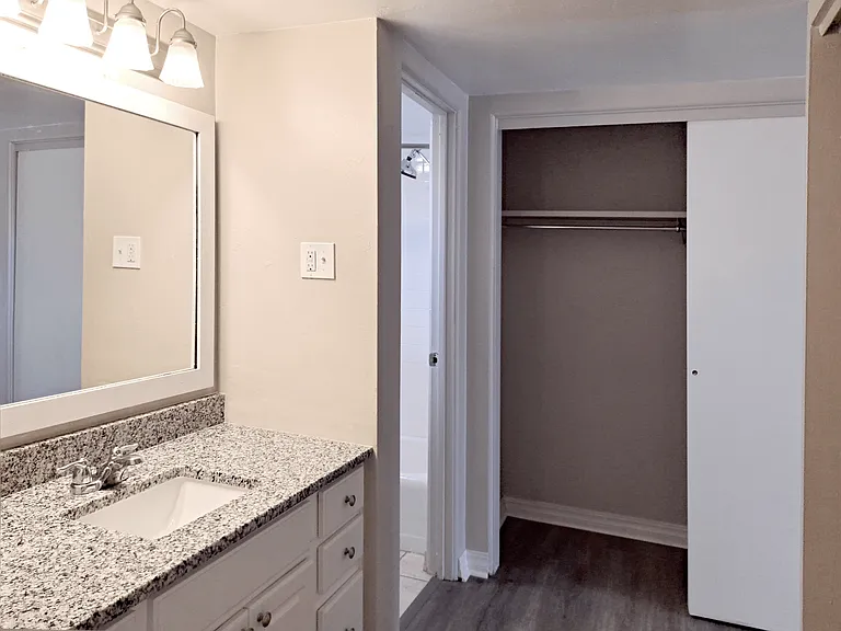 Boulder Crescent — Photo 45