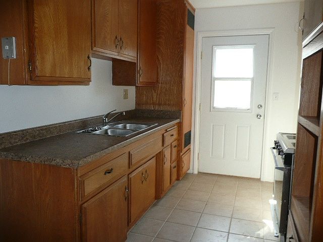 2nd image of 3321 Porter Ln