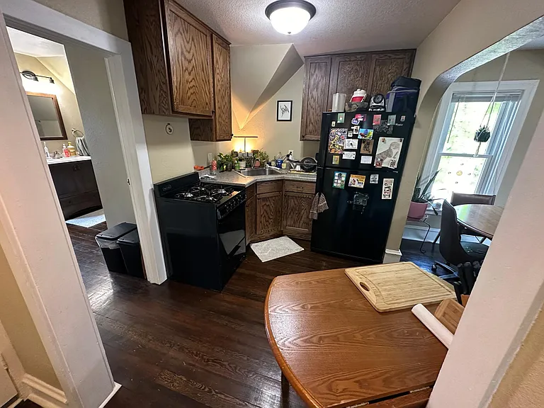 613 3rd St SW #2 — Photo 8