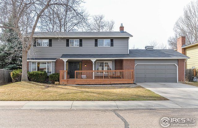 1st image of 925 Cambridge Dr