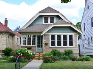 3140 S Illinois Ave, Milwaukee, WI 53207