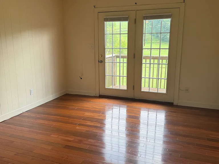 100 Flourville Rd #4 — Photo 7