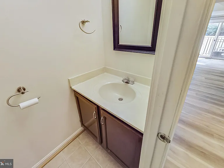 11924 Redtree Way — Photo 12