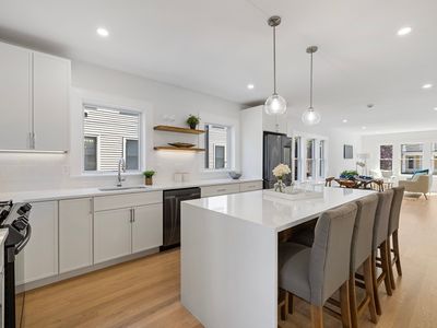 37 Seven Pines Ave #37, Cambridge, MA, 02140