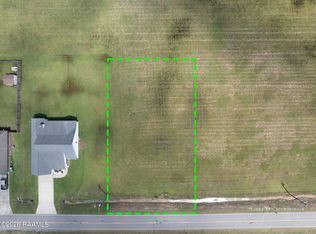 16 Delcambre Rd, Breaux Bridge, LA 70517